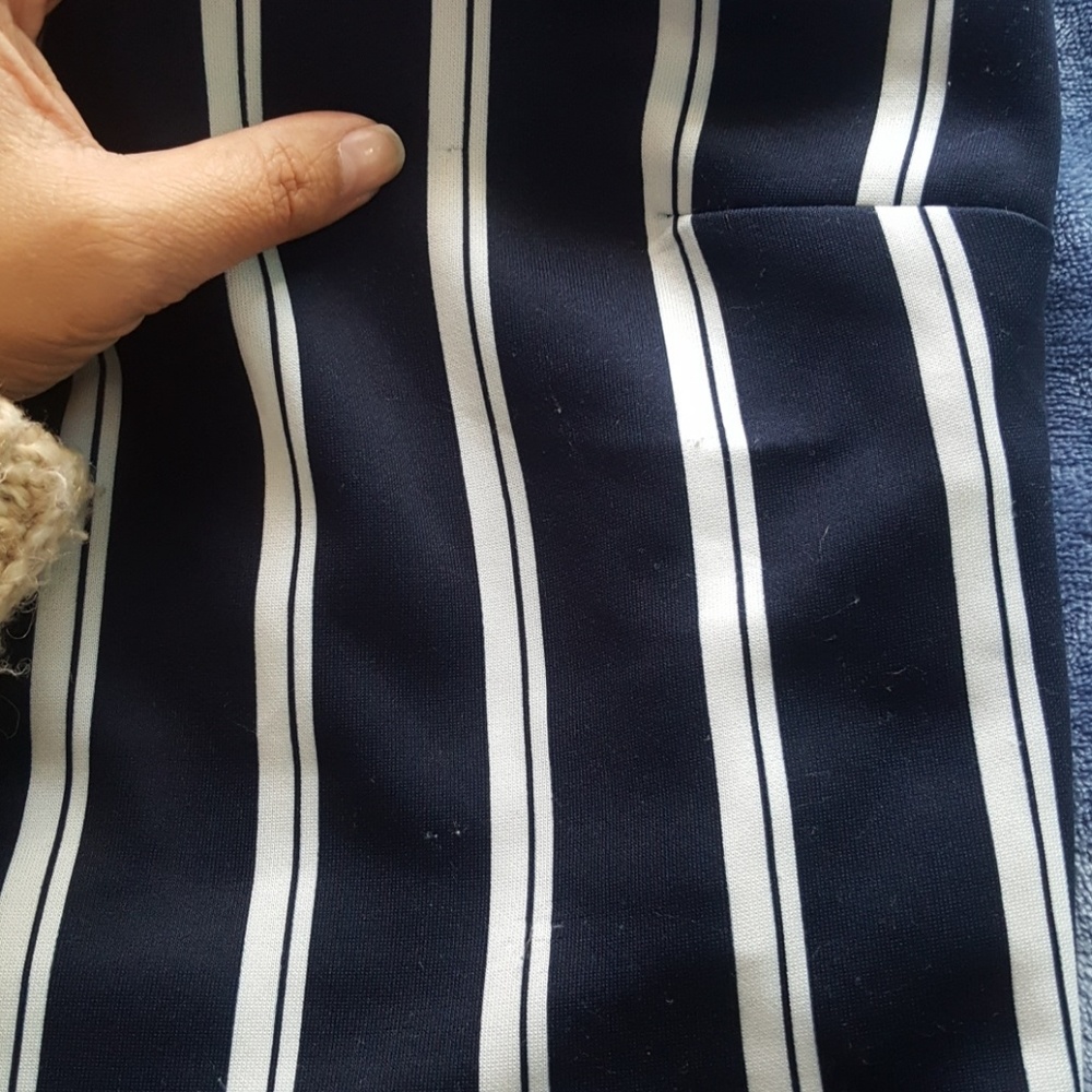 Forever 21 Stripes High Neck Crop Top Blue White - Picture 4 of 4